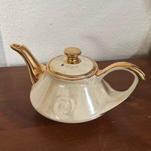 Gorgeous Vintage Pearl China Co Lusterware Teapot